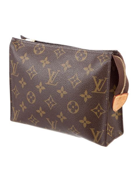 lv toiletry 19